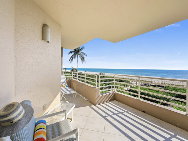Stunning Lanai Overlooking the Gulf & Beach